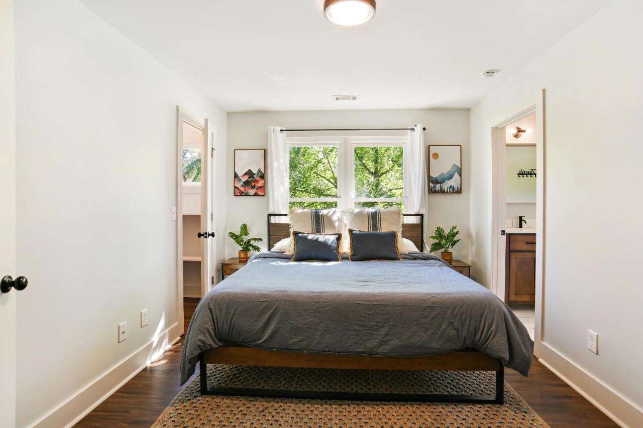 Sun Lit Modern Home With Good Vibes And Lots Of Coffee - Designedbydom Atlanta Exterior foto